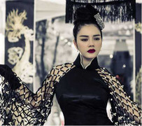 Siu Black ngập nợ nần, Lý Nhã Kỳ diện áo dài trên 15 tỷ