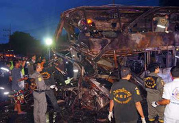 Clip: Tai nạn thảm khốc, 19 người chết cháy