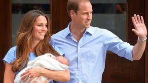 Bộ sưu tập trang phục của những em bé Hoàng gia Anh