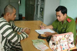 Tuổi thơ bất hạnh của tướng cướp câm điếc