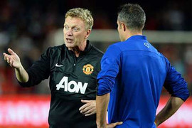 Van Persie chấn thương, lỗi của David Moyes?