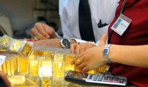 Lựa chọn nào khôn ngoan hơn tích trữ vàng?