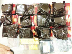 Phát hiện tiền chất ma túy chuyển phát nhanh đi Úc