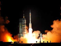 Video: Tàu vận tải Nga rời bệ phóng lên vũ trụ