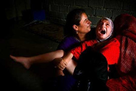 Rùng mình hủ tục cắt cơ quan sinh dục nữ ở Anh