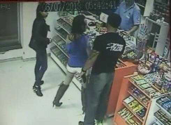 Clip:Gây sự với người đẹp, chàng trai bị đánh trối chết