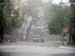 Áp thấp trên biển, cả nước mưa giông