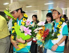 Tâm sự 2 'Cậu bé vàng' Toán học Việt Nam