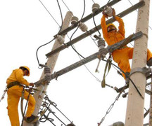 Những pha 'đánh úp' của ngành điện, xăng dầu