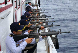 Ảnh: Chiến sĩ tự vệ 'sao vuông' trên đảo Yến