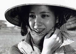 NSƯT Chiều Xuân: Từ cô thôn nữ đến vũ nữ ở nhà hàng