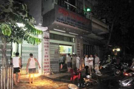 Cả gia đình bị tạt axít khi đang ăn cơm