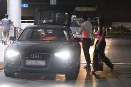 Điểm danh xe sang chính chủ của sao Việt