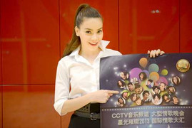 Hà Hồ dẫn ê kíp hoành tráng sang Bắc Kinh