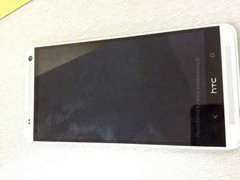 Lộ ảnh HTC One màn hình 'khủng' 5.9 inch