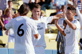 Ronaldo lập cú đúp, Real khiến Mourinho nuốt hận