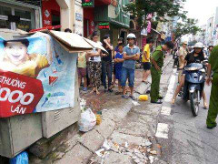 Thi thể thai nhi trong hộp giấy bên vỉa hè