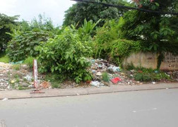 TP.HCM: Thai nhi 6 tháng tuổi bị bỏ rơi bên vỉa hè