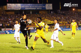 Người gác đền vô danh khiến SLNA khóc hận