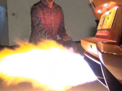 Nướng xúc xích bằng... siêu xe Lamborghini Aventador