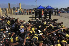 Cận cảnh 7 nghìn vũ khí nóng bị 'xẻ thịt'