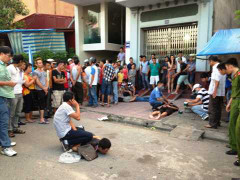 Cảnh sát ra đòn tóm gọn 'giang hồ' giữa đất Cảng