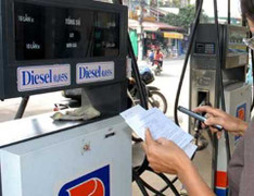 Clip: Vạch mặt hàng loạt cây xăng 'bẩn'