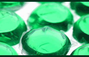 Con trai mất mạng vì thuốc tẩy trông như kẹo