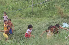 Phận người không quốc tịch ở xóm Việt kiều