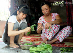 Ảnh: Cuộc sống trong căn nhà 10m2 của thủ khoa Ô Xin