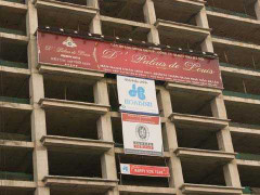 Căn hộ dát vàng công bố mức giá siêu thấp