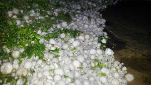 Video: Mưa đá lớn tàn phá Cao Bằng