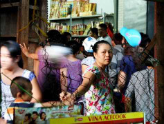 Người phụ nữ chết bất thường trên sân thượng