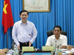 Trưởng Ban KT TƯ Vương Đình Huệ làm việc tại Dak Lak