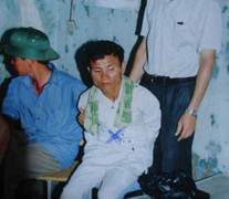 Băng cướp khét tiếng đất Cảng: Dùng B40 tiêu diệt