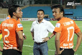 Bầu Thụy chi tỷ đồng giải tán quân