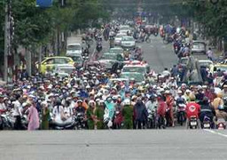 Không thu phí đường bộ của người nghèo