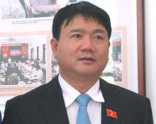 Bao che tai nạn giao thông thảm khốc: Bộ trưởng Thăng lên tiếng