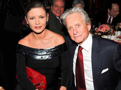 Michael Douglas đã ly dị vợ trẻ Catherine Zeta Jones