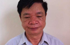 Đau lòng cựu bí thư xã gần 80 tuổi cưỡng bức nữ sinh