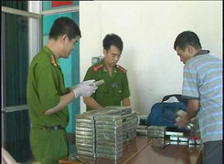Gay cấn chuyện 7 năm phá đường dây 32.000 bánh heroin