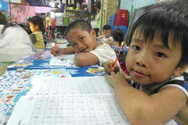 Cảm động với lớp học i tờ giữa phồn hoa Sài thành