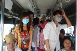 Người Sài Gòn nhễ nhại đi chơi Tết Độc lập