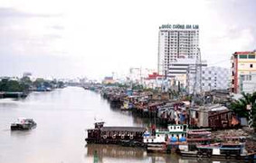 Công ty gia đình Cường đô la dồn lực cho canh bạc cuối