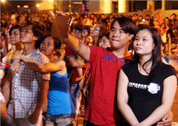 Ảnh: Biển người xem pháo hoa mừng Quốc khánh ở Sài Gòn