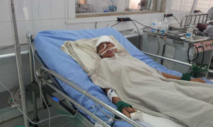 Chồng tàn độc dùng búa đánh vợ hôn mê