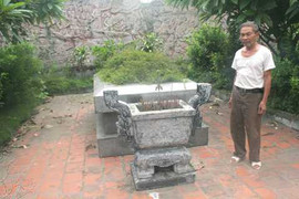 Huyền bí giếng thiêng nghìn tuổi sủi bọt như nước sôi