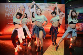 Hoàng Anh hội ngộ dàn hotgirl nhảy vũ điệu bốc lửa