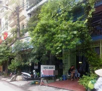 Vào nhà nghỉ, bị bạn đồng tính cướp iPhone, dây chuyền