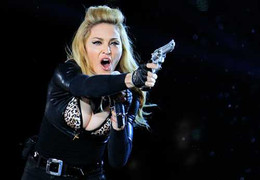 Nữ hoàng nhạc pop kêu gọi Mỹ không đánh Syria